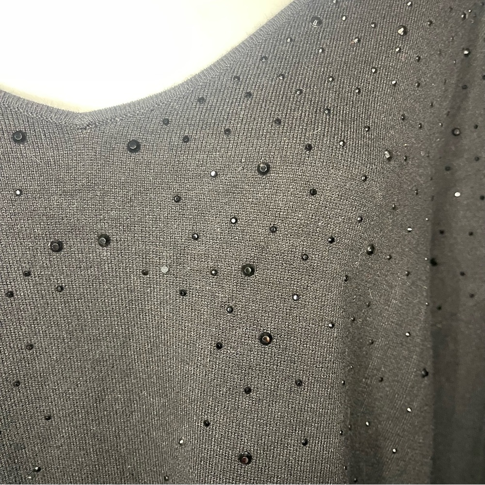 🫶 Roz & Ali Rhinestone Sweater - Picture 3 of 5